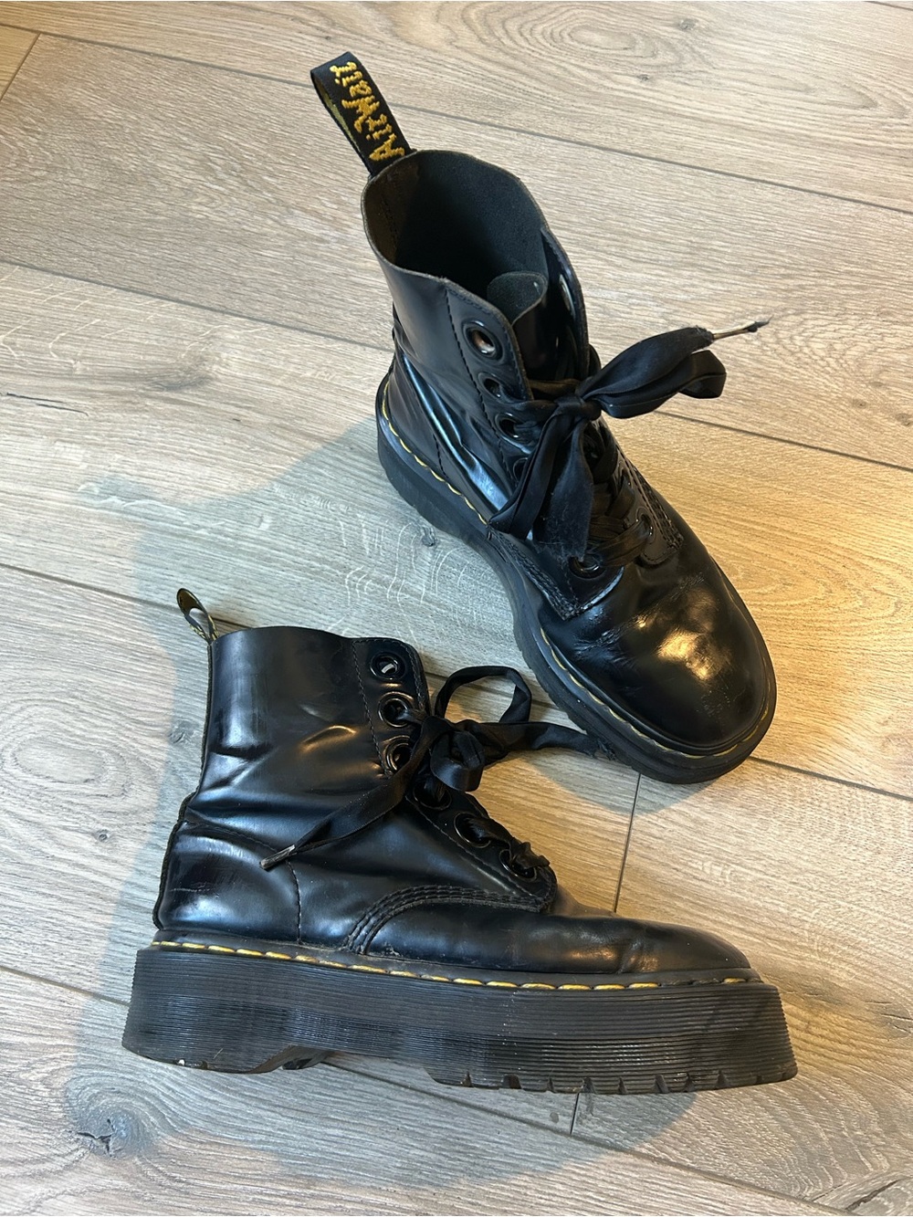 Dr. Martens Molly Black Patent Lace-Up Platform Boots Size 8